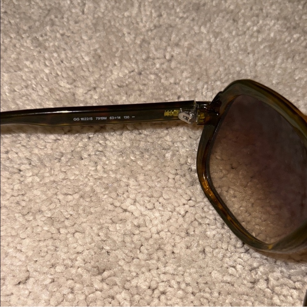 Gucci Sunglasses - Picture 3 of 7
